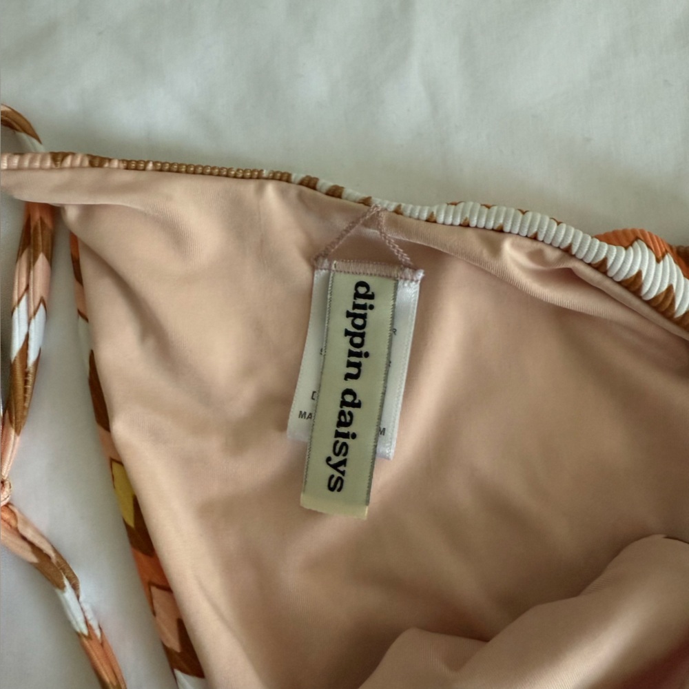🟡 Dippin' Daisy's Mia Tie Bikini Groovy Stripe - Picture 2 of 8